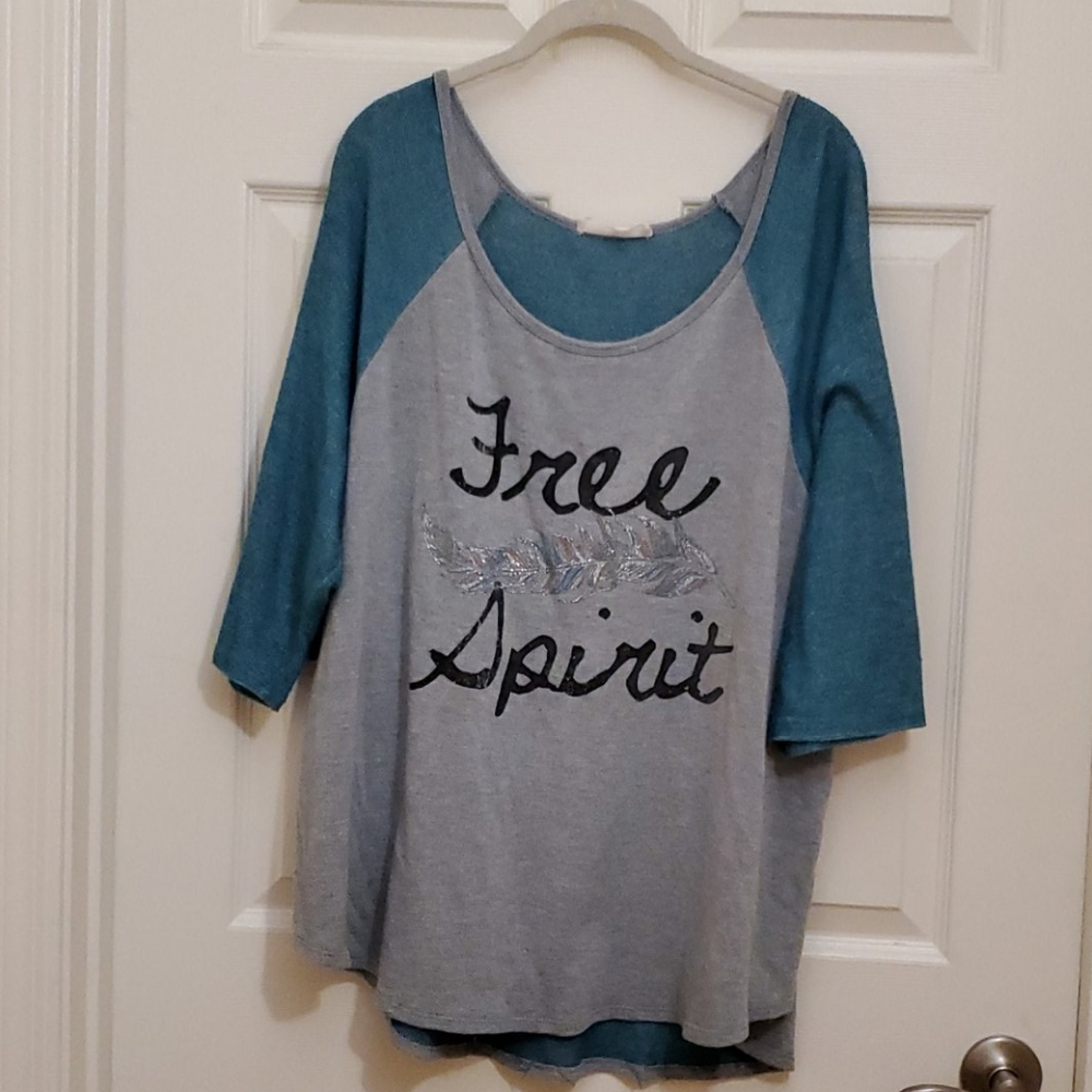 Blushed "Free Spirt" sweater